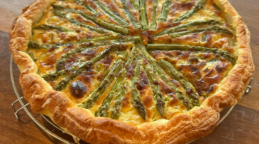 Schnelle Spargel-Quiche